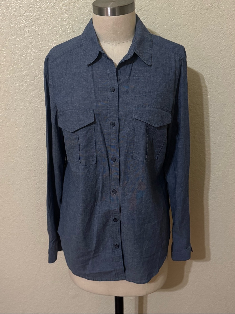 LOFT Chambray Button Down Shirt Medium Blue Denim Utility Casual Top